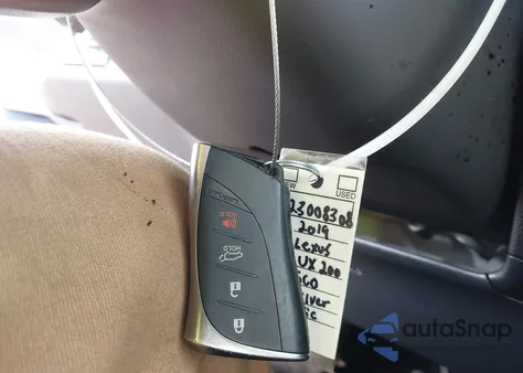 2019 Lexus Ux 200 z USA, uszkodzony, nr VIN JTHY3JBH4K2004397